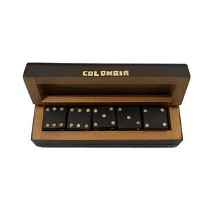 Colombia Wooden Playing Dice Set NEVER USED in Case - NICE!!